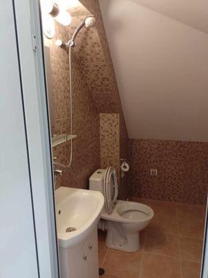 Apartment цвят бяло Sofia