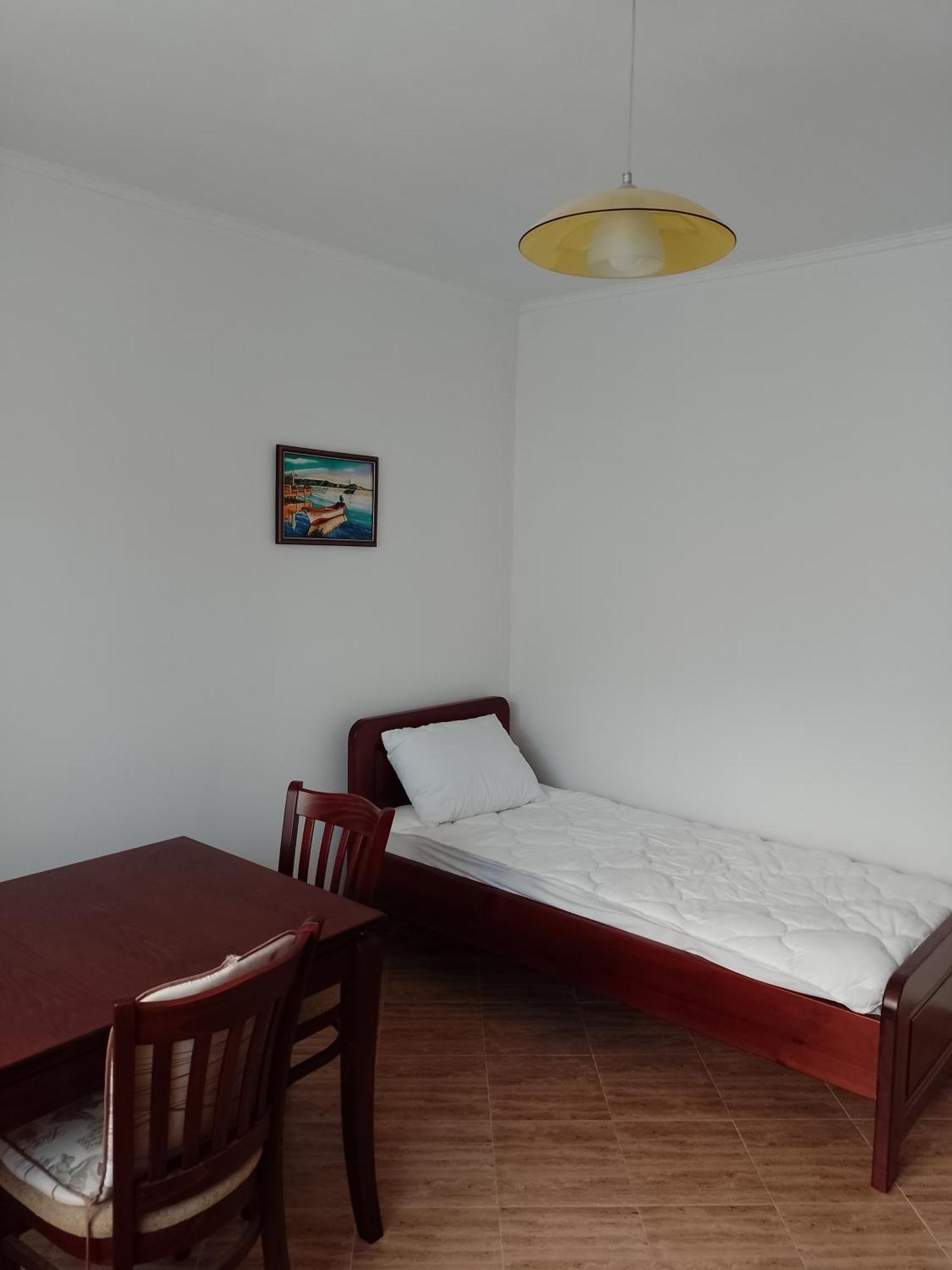 цвят бяло Apartment *